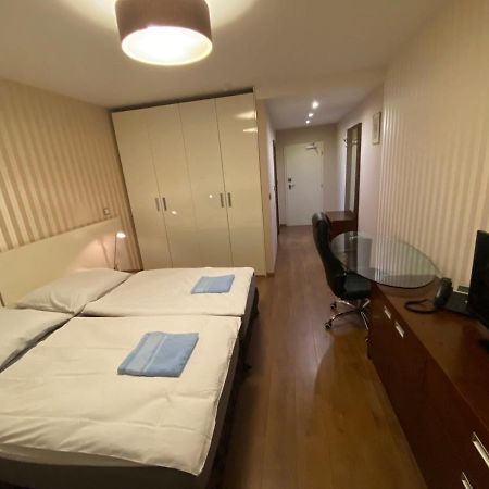 Golden Fish Apartmany Xia Plzeň Dış mekan fotoğraf