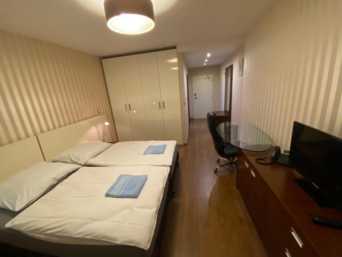 Golden Fish Apartmany Xia Plzeň Dış mekan fotoğraf
