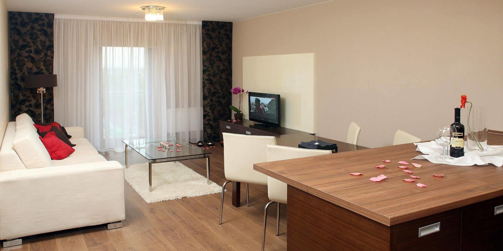 Golden Fish Apartmany Xia Plzeň Dış mekan fotoğraf