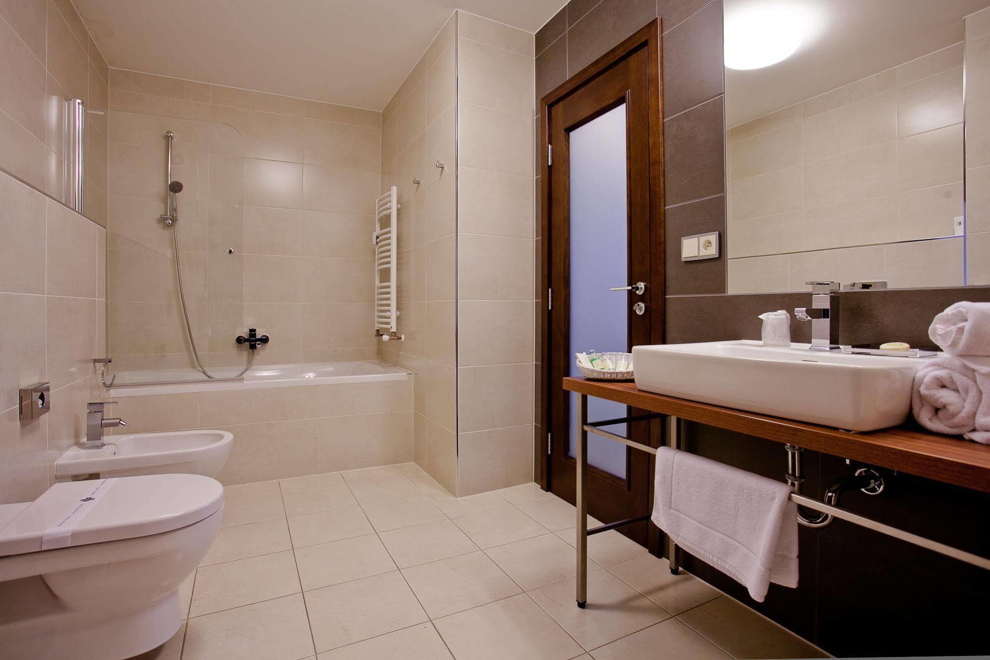 Golden Fish Apartmany Xia Plzeň Dış mekan fotoğraf